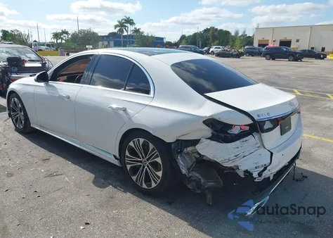 2025 Mercedes-Benz E 350 z USA, uszkodzony, nr VIN W1KLF4HBXSA090480